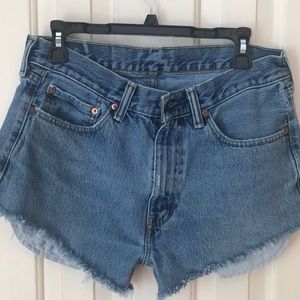 Vintage cut off Levi Jean short.